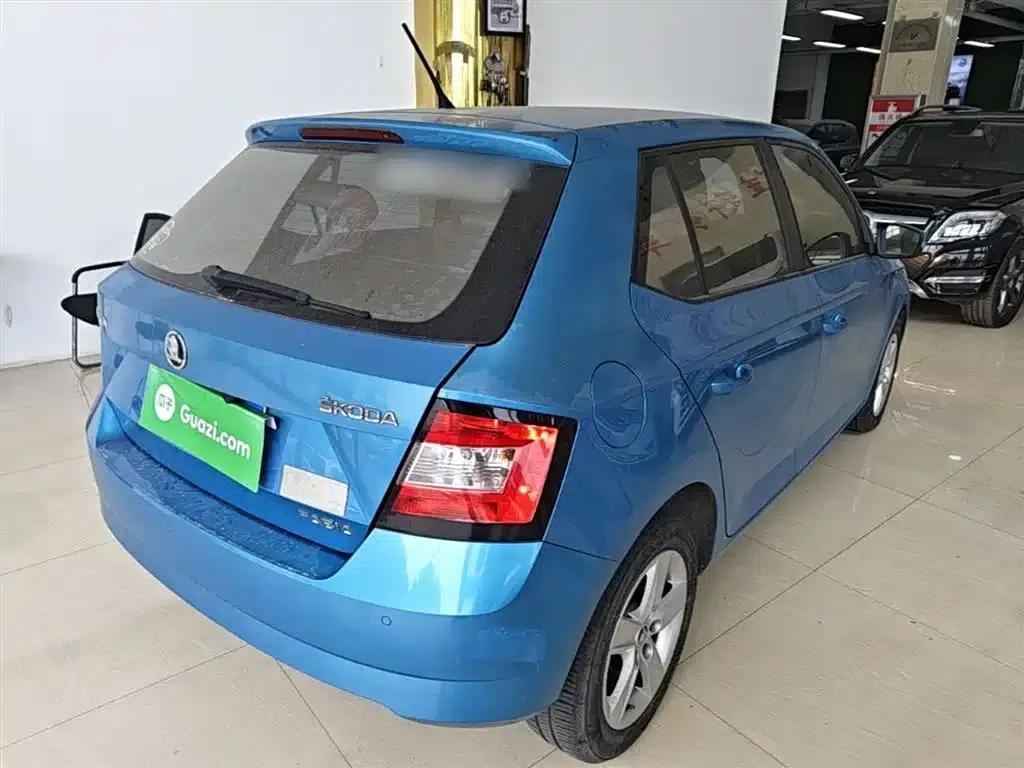 Fabia 2015 1.4L Automatic Comfortline — миниатюра 7