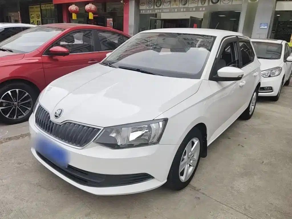 Fabia 2016 1.4L Automatic Enjoy Edition — миниатюра 2