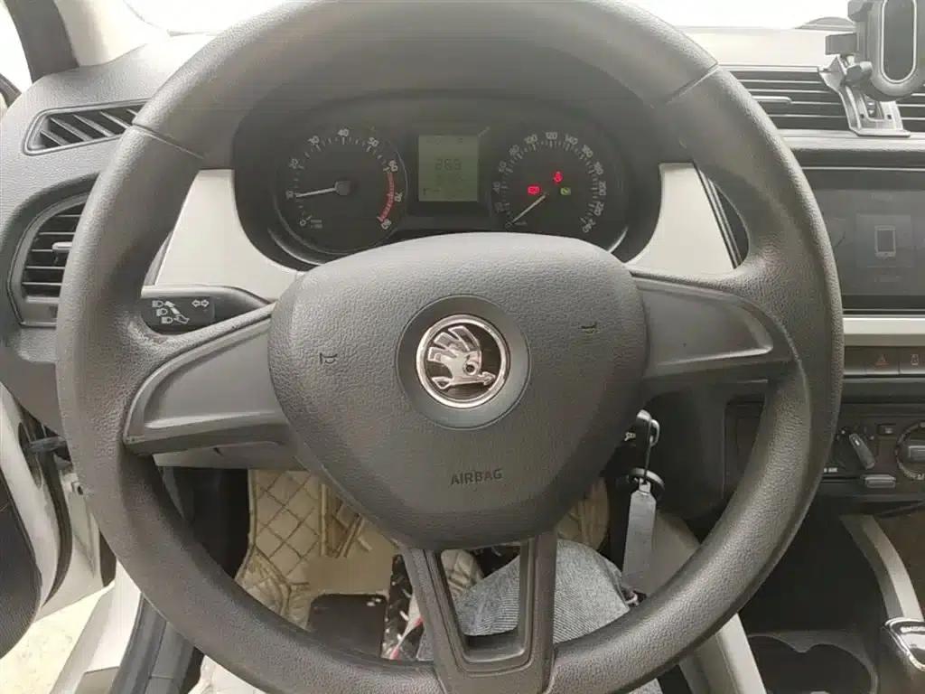 Fabia 2016 1.4L Automatic Enjoy Edition — миниатюра 11