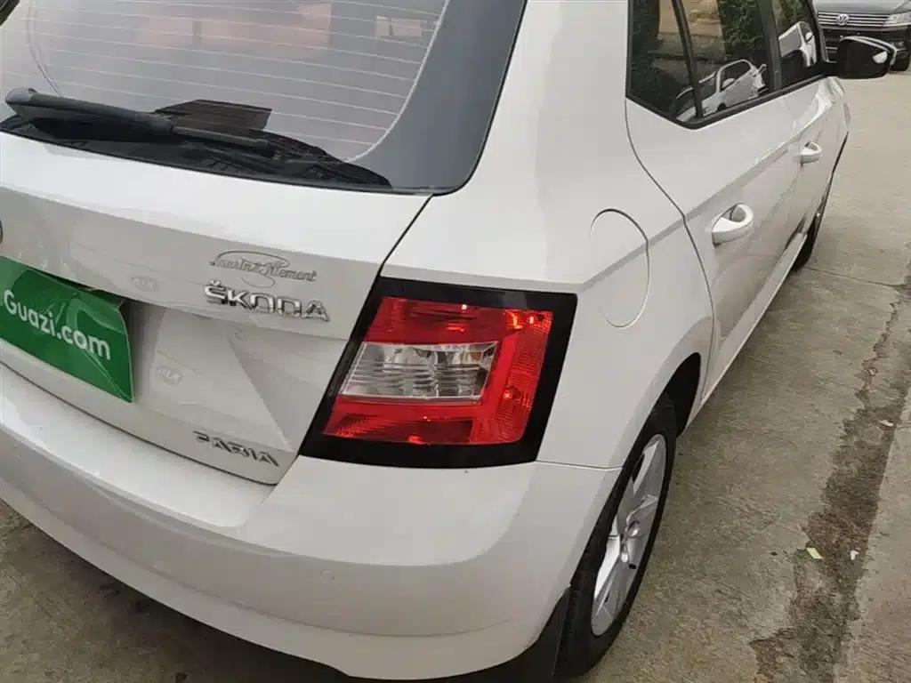 Fabia 2016 1.4L Automatic Enjoy Edition — миниатюра 8