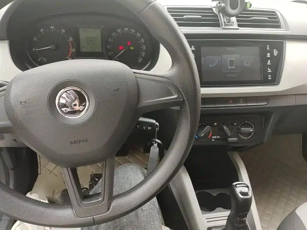 Fabia 2016 1.4L Automatic Enjoy Edition — миниатюра 10