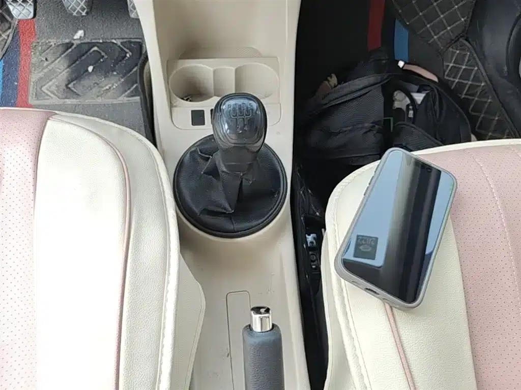 Fabia 2014 1.4L Manual Crystal Edition — миниатюра 14