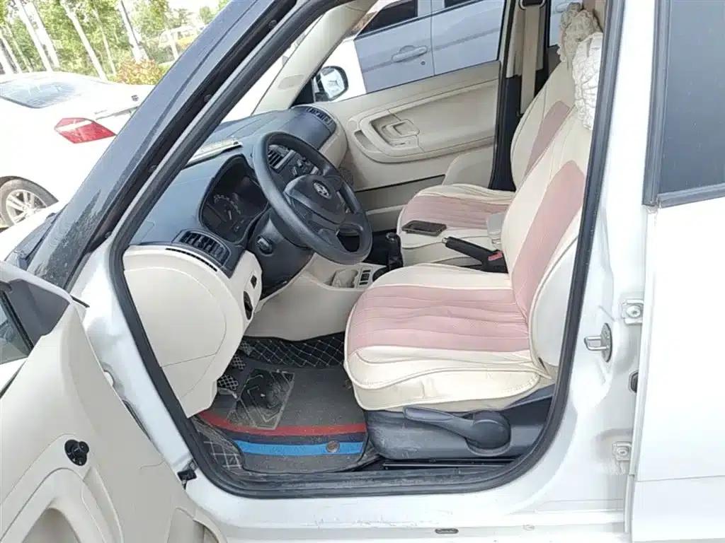 Fabia 2014 1.4L Manual Crystal Edition — миниатюра 15