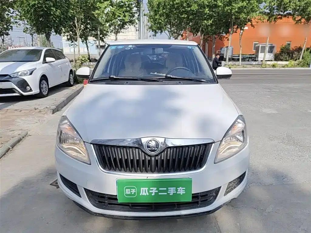 Fabia 2014 1.4L Manual Crystal Edition — миниатюра 3