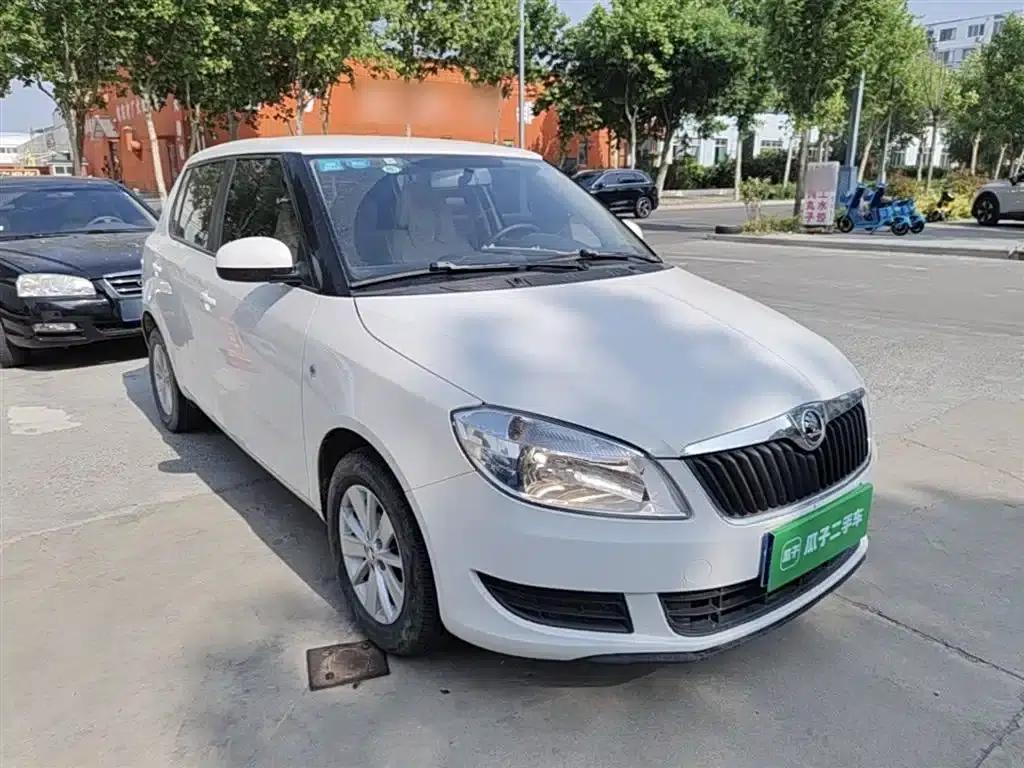 Fabia 2014 1.4L Manual Crystal Edition — миниатюра 4