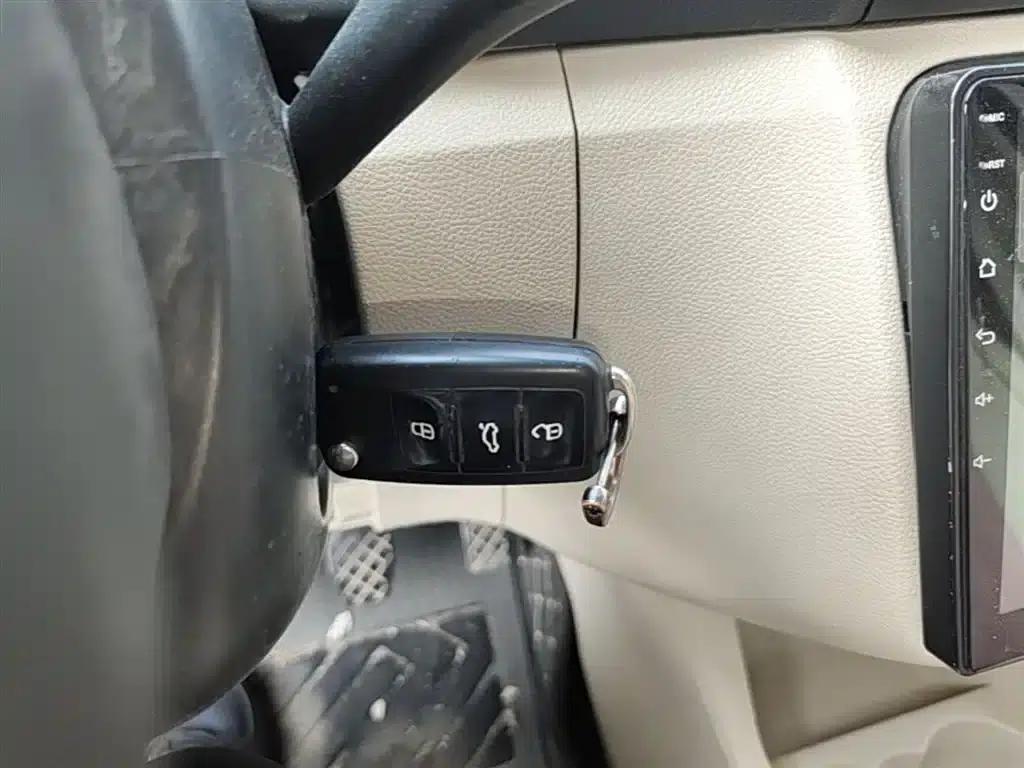 Fabia 2014 1.4L Manual Crystal Edition — миниатюра 9
