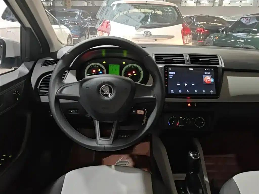 Fabia 2017 1.4L Automatic Enjoy Edition — миниатюра 11