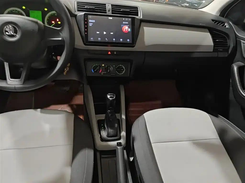 Fabia 2017 1.4L Automatic Enjoy Edition — миниатюра 14