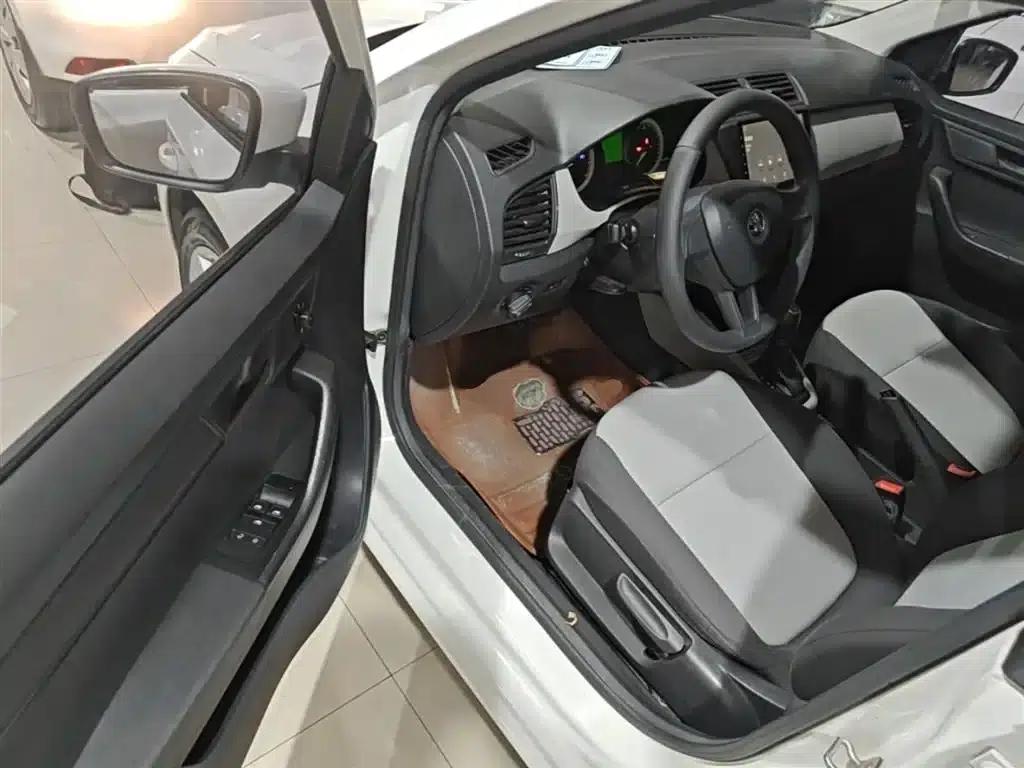 Fabia 2017 1.4L Automatic Enjoy Edition — миниатюра 16
