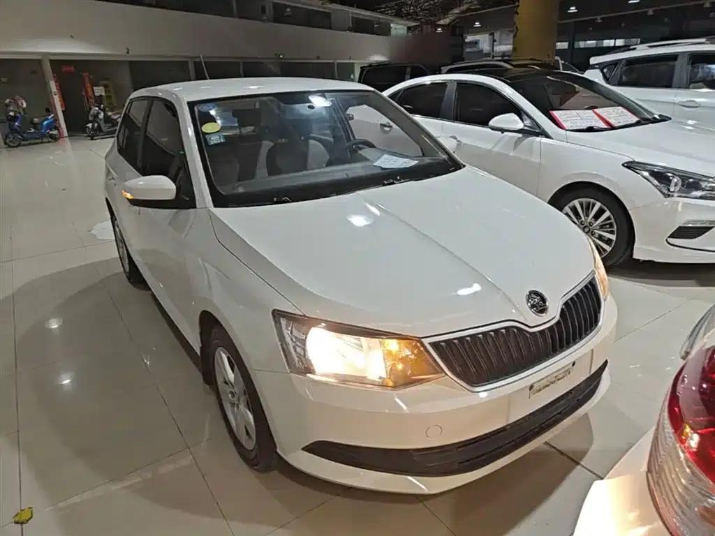 Fabia 2017 1.4L Automatic Enjoy Edition — миниатюра 4
