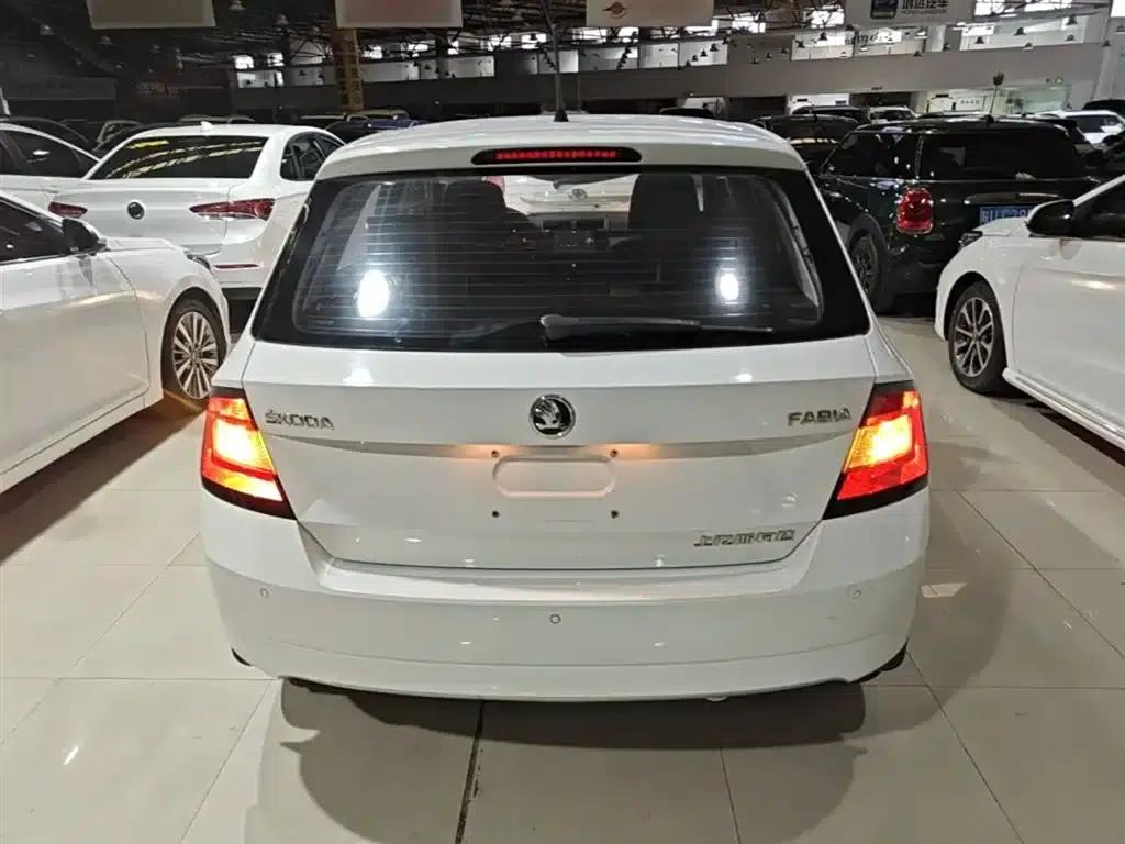 Fabia 2017 1.4L Automatic Enjoy Edition — миниатюра 6