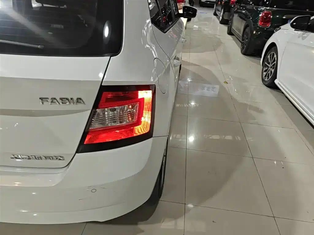 Fabia 2017 1.4L Automatic Enjoy Edition — миниатюра 8