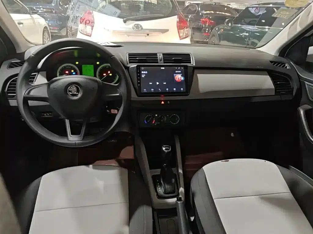 Fabia 2017 1.4L Automatic Enjoy Edition — миниатюра 10