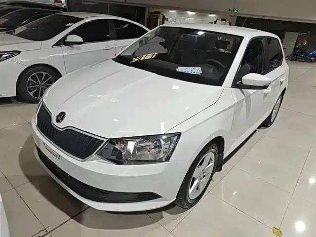 Fabia 2017 1.4L Automatic Enjoy Edition