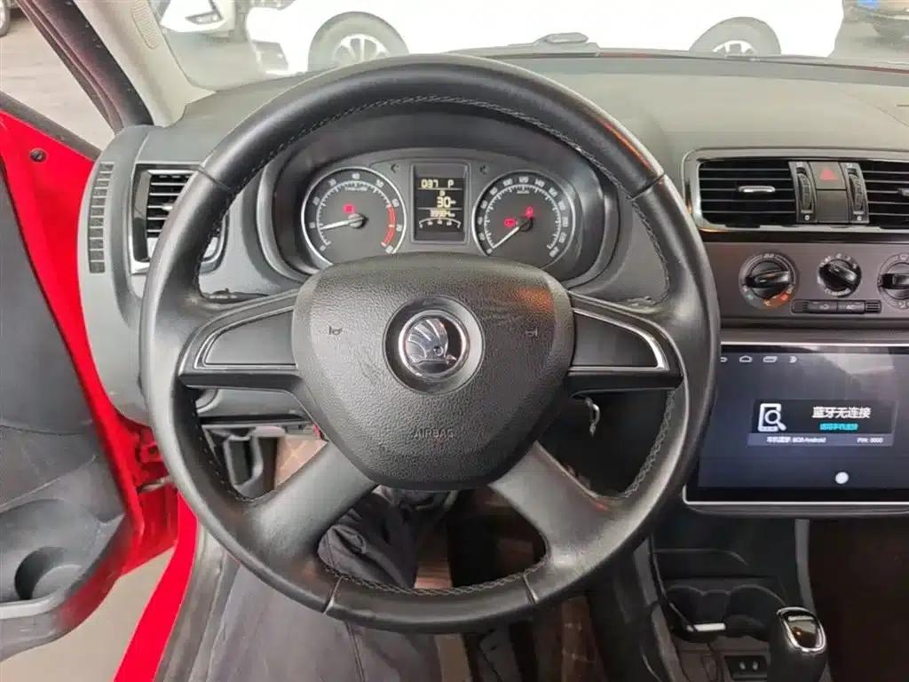 Fabia 2014 1.6L Automatic Sport Edition — миниатюра 11