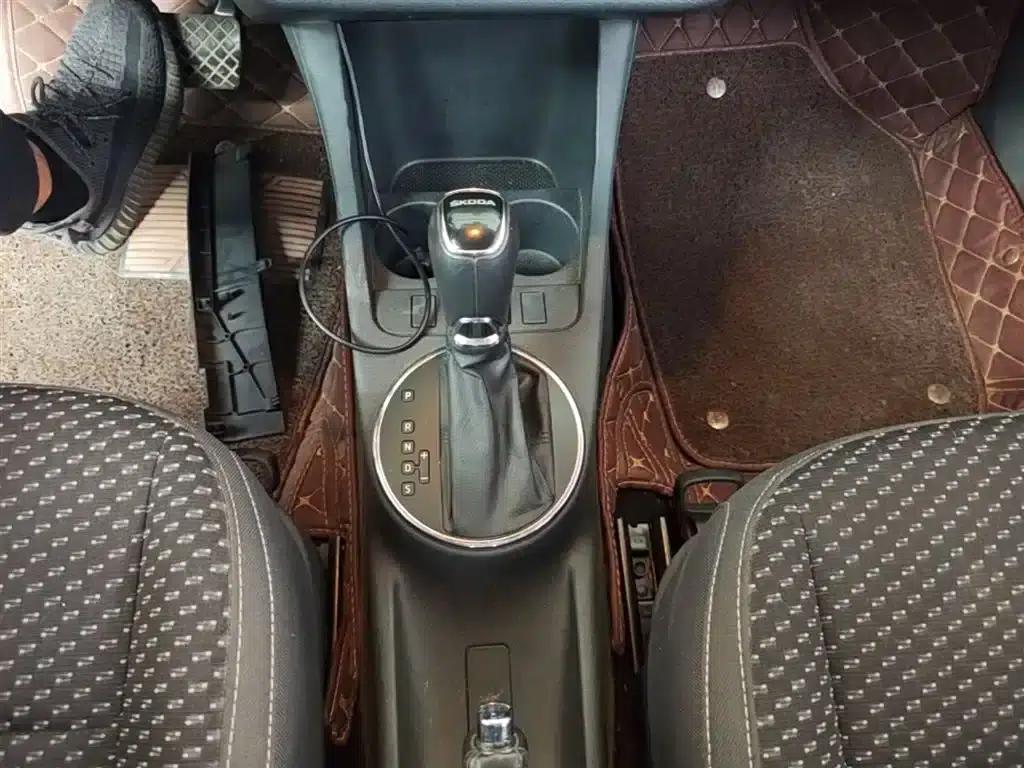 Fabia 2014 1.6L Automatic Sport Edition — миниатюра 14