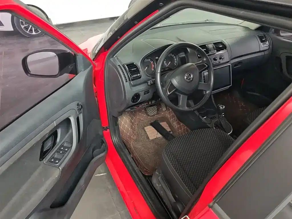 Fabia 2014 1.6L Automatic Sport Edition — миниатюра 16