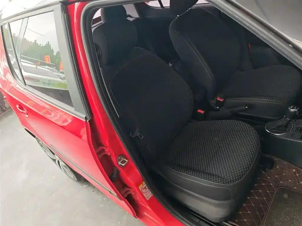 Fabia 2014 1.6L Automatic Sport Edition — миниатюра 25