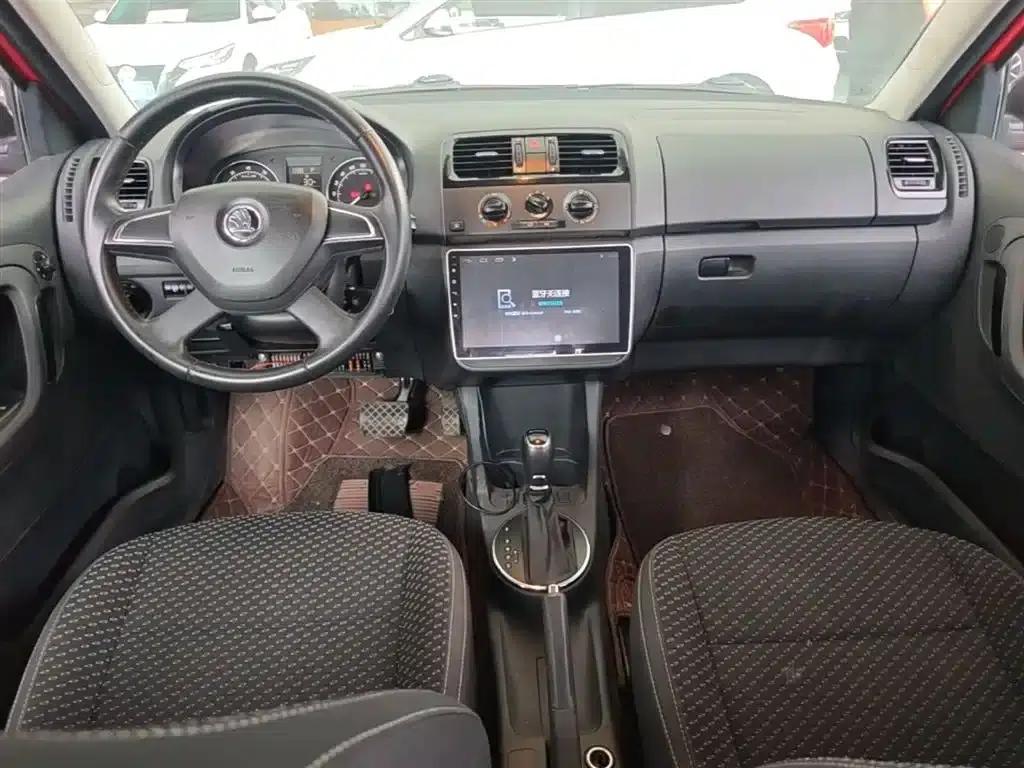 Fabia 2014 1.6L Automatic Sport Edition — миниатюра 10