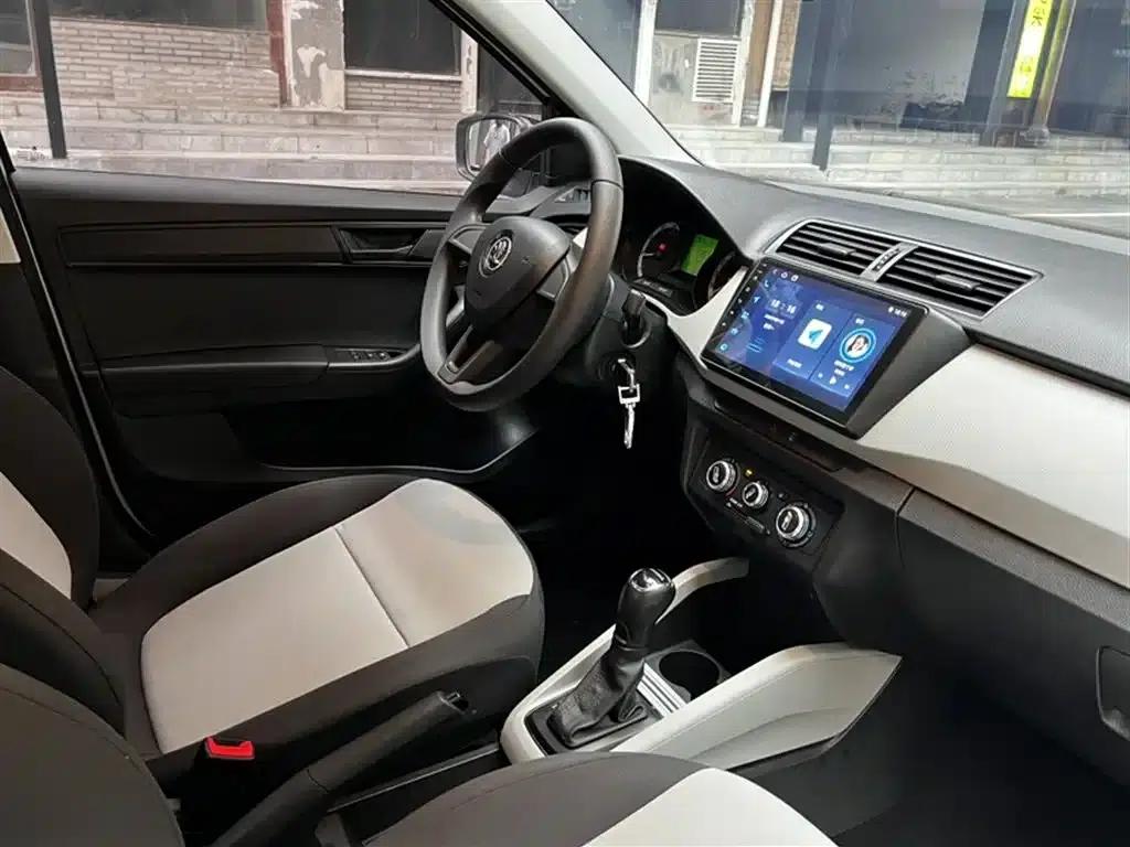 Fabia 2017 1.4L Automatic Enjoy Edition — миниатюра 17