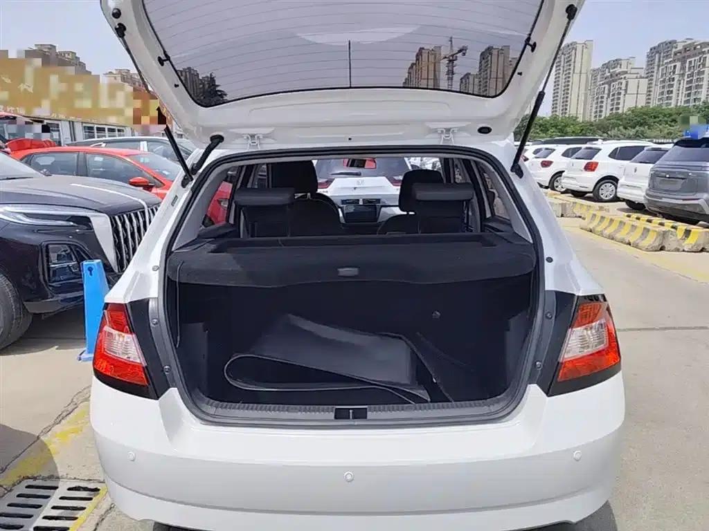 Fabia 2017 1.4L Automatic Enjoy Edition — миниатюра 19
