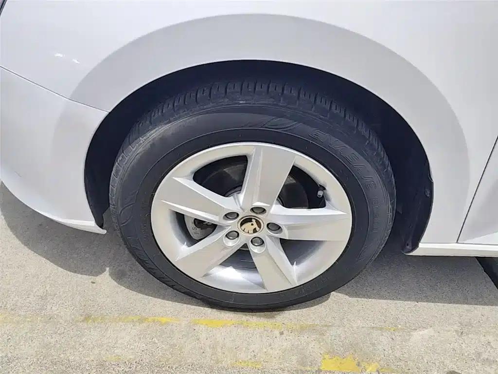 Fabia 2017 1.4L Automatic Enjoy Edition — миниатюра 23