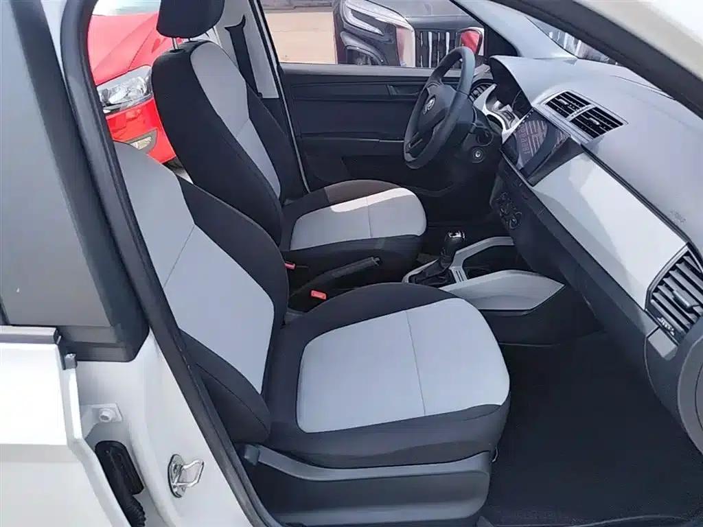 Fabia 2017 1.4L Automatic Enjoy Edition — миниатюра 25
