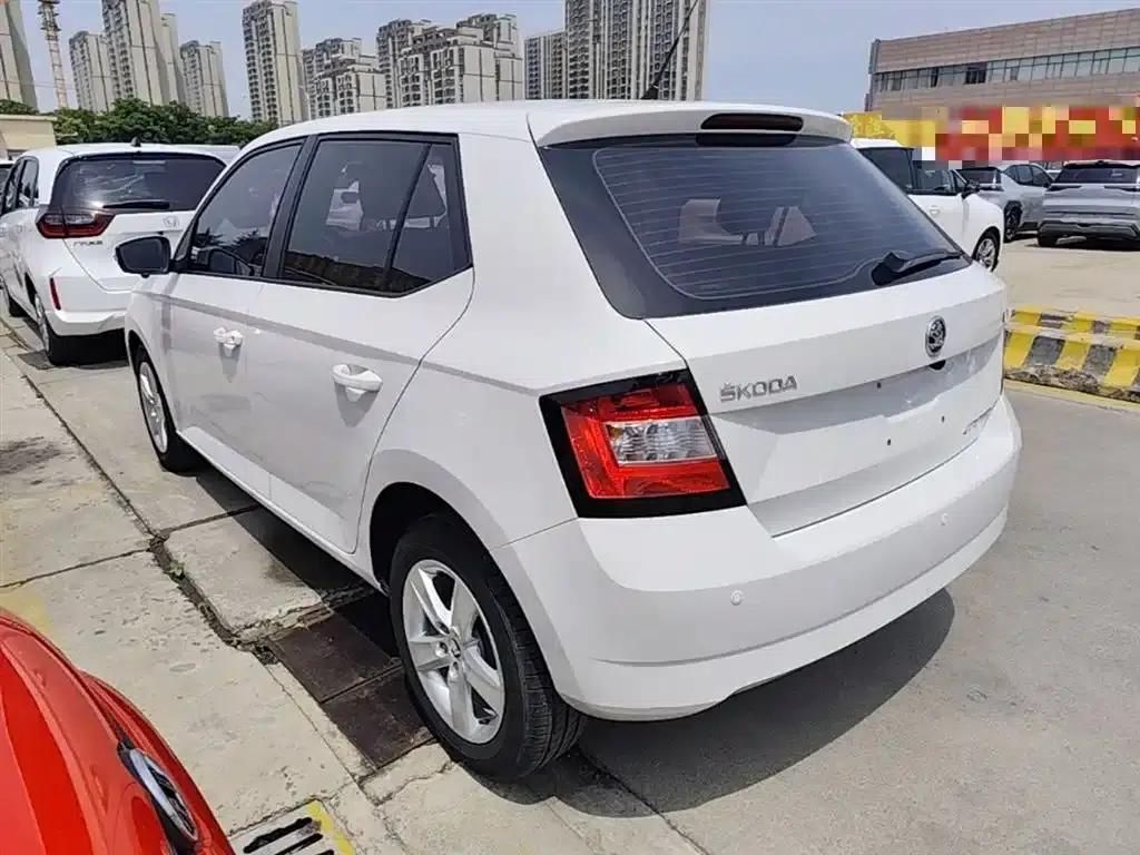 Fabia 2017 1.4L Automatic Enjoy Edition — миниатюра 5