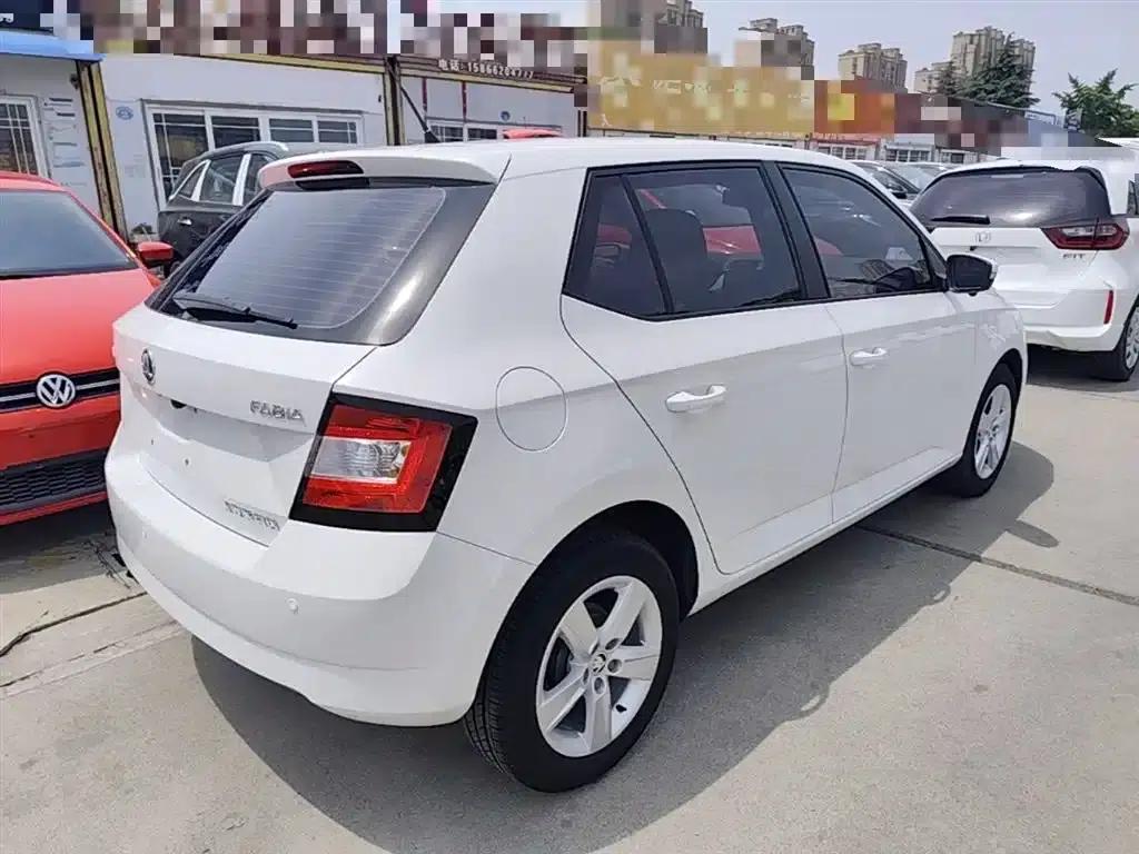Fabia 2017 1.4L Automatic Enjoy Edition — миниатюра 7