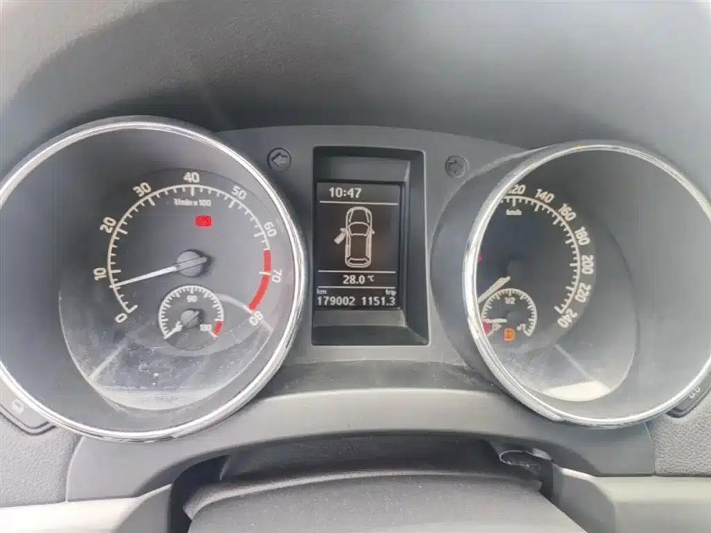 2014 Yeti 1.4TSI Manual Polar Edition — миниатюра 12