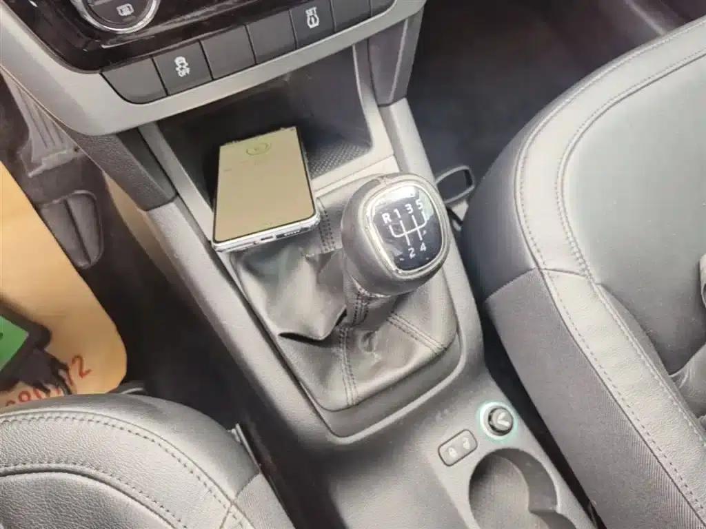 2014 Yeti 1.4TSI Manual Polar Edition — миниатюра 14