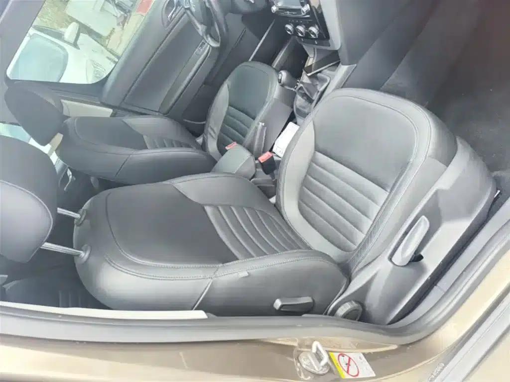 2014 Yeti 1.4TSI Manual Polar Edition — миниатюра 25