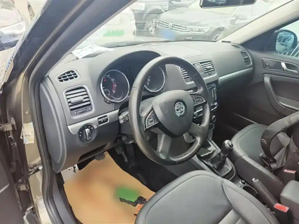 2014 Yeti 1.4TSI Manual Polar Edition — миниатюра 10