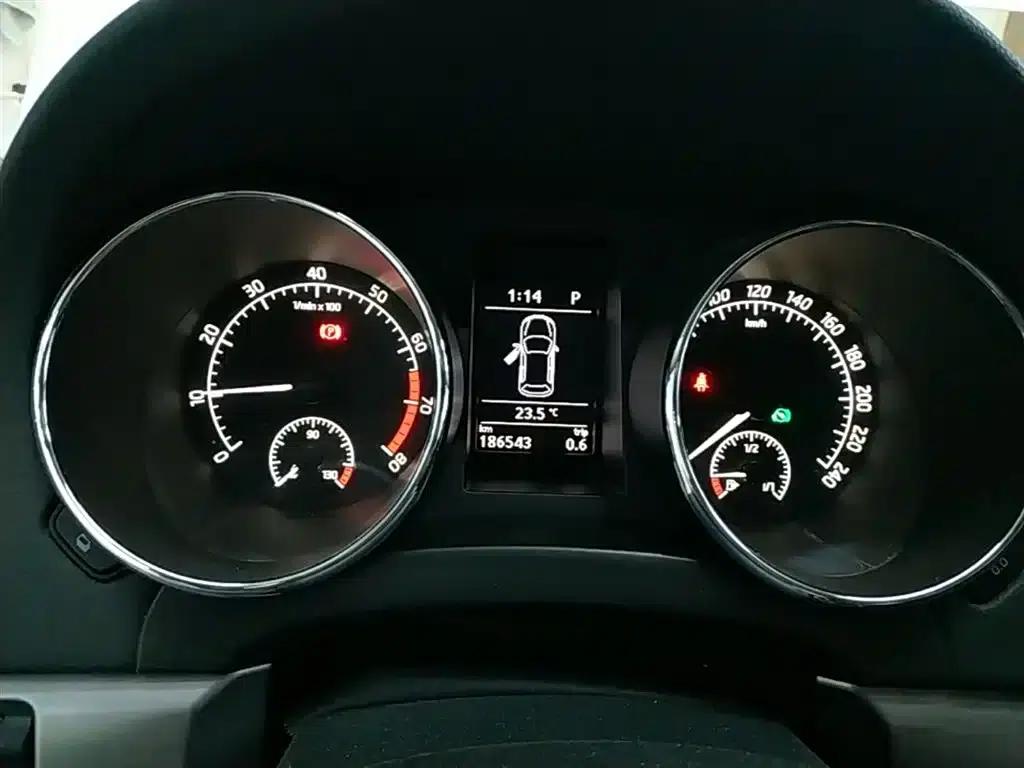 Yeti 2014 1.8TSI DSG Polar Edition — миниатюра 12