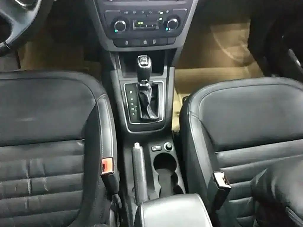 Yeti 2014 1.8TSI DSG Polar Edition — миниатюра 14