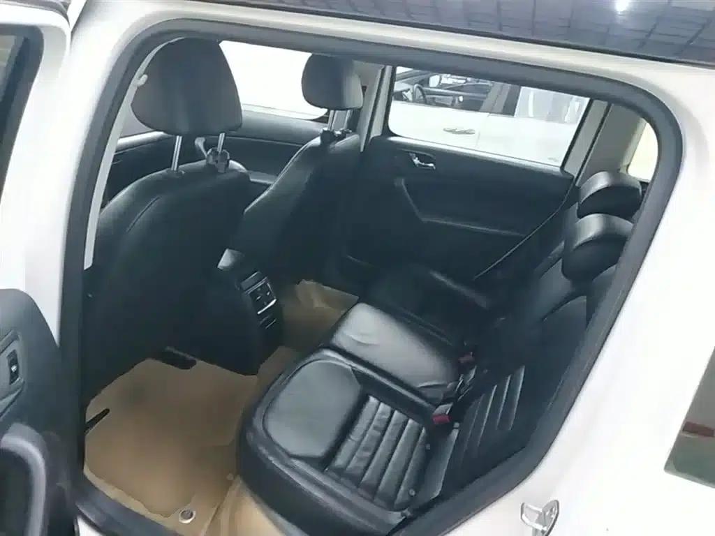 Yeti 2014 1.8TSI DSG Polar Edition — миниатюра 17