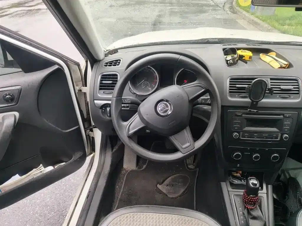 Yeti 2017 TSI280 DSG Enjoyable Brother Edition — миниатюра 3