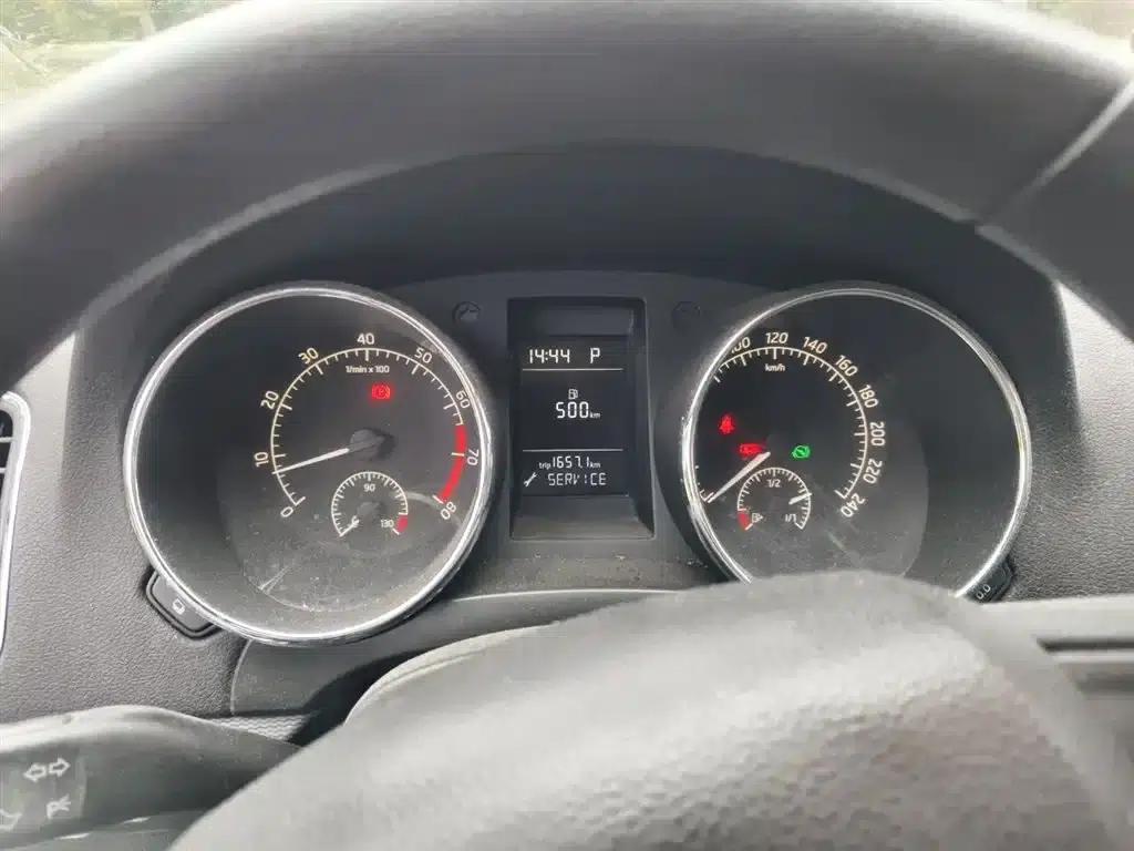Yeti 2017 TSI280 DSG Enjoyable Brother Edition — миниатюра 4