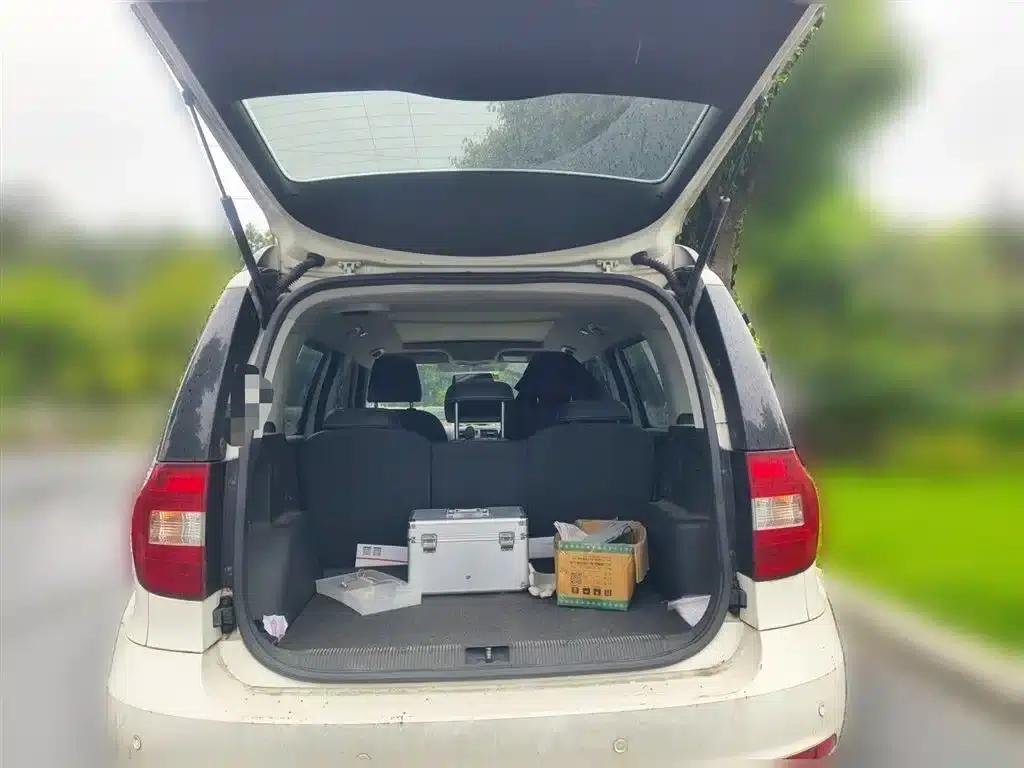 Yeti 2017 TSI280 DSG Enjoyable Brother Edition — миниатюра 10