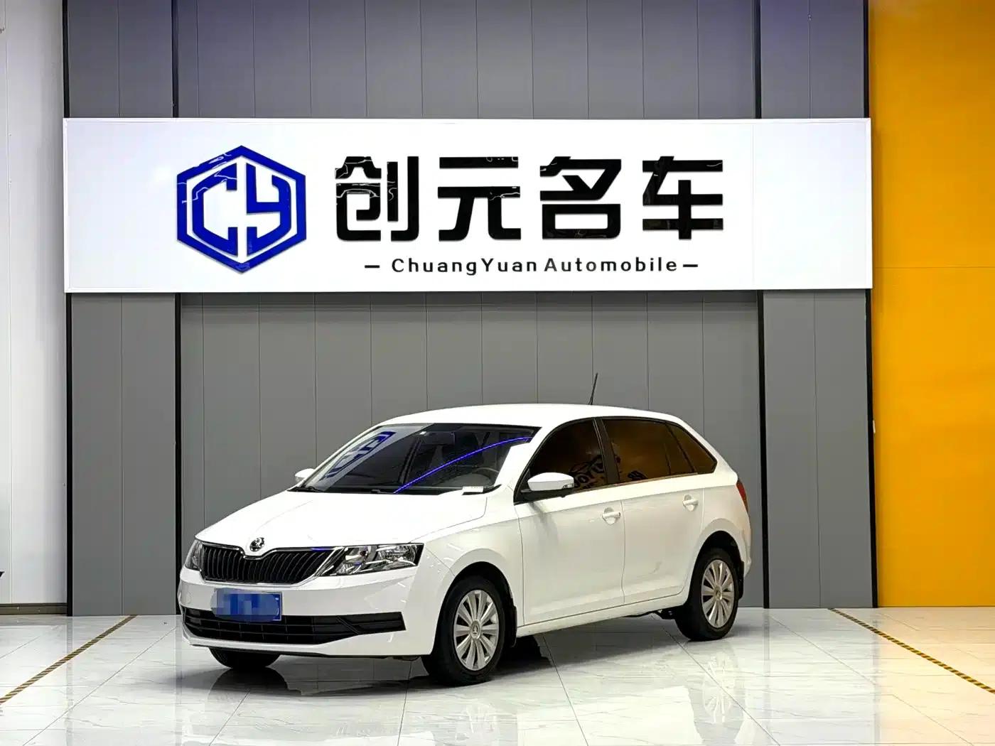 Rapid 2018 1.6L Automatic Standard Edition — миниатюра 1