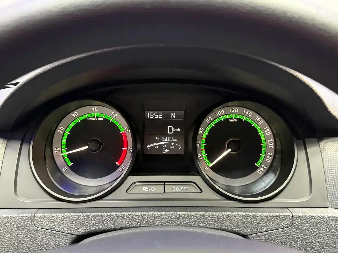 Rapid 2018 1.6L Automatic Standard Edition — миниатюра 6