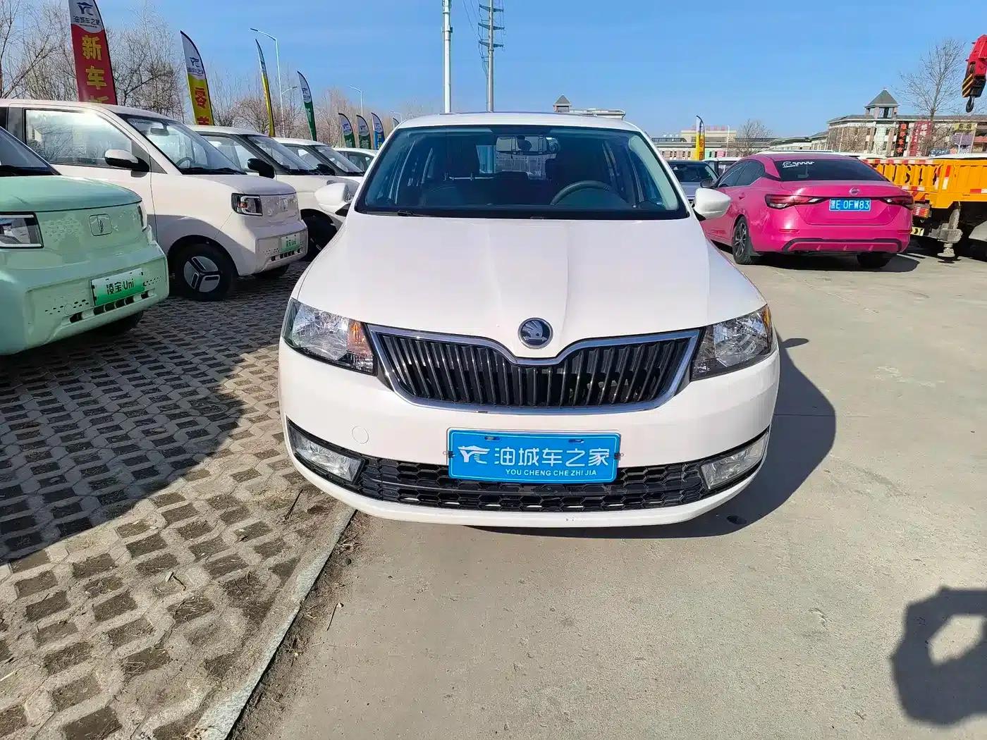 Rapid Spaceback 2016 Facelift 1.6L Automatic Comfortline — миниатюра 2
