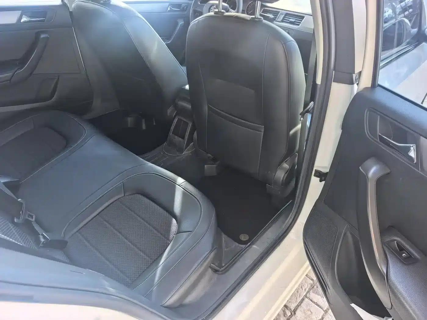 Rapid Spaceback 2016 Facelift 1.6L Automatic Comfortline — миниатюра 13