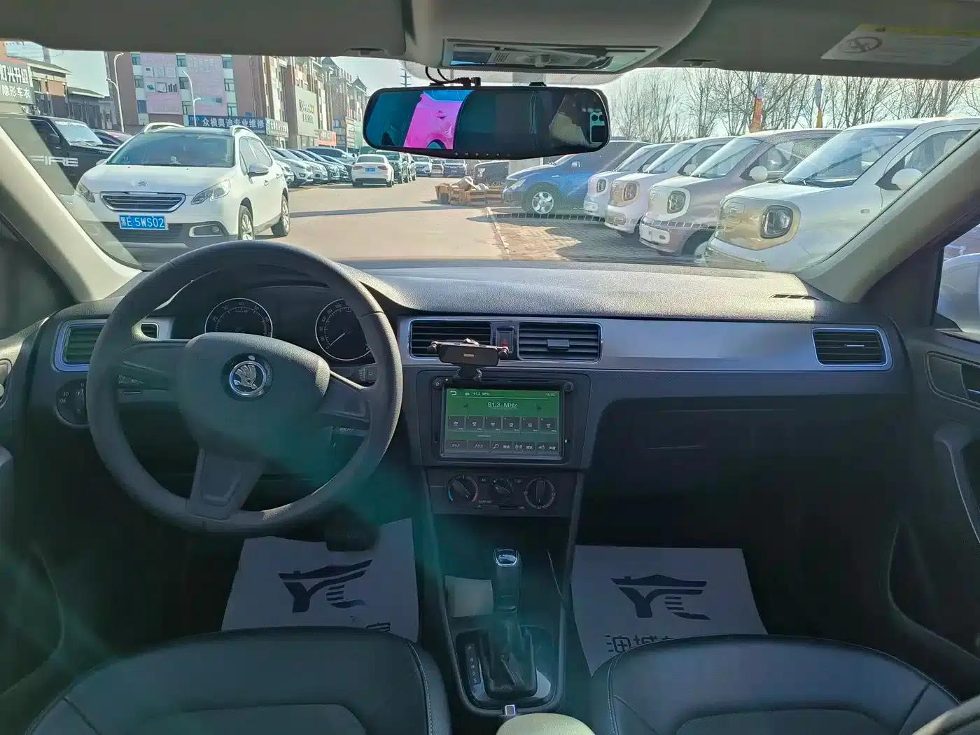 Rapid Spaceback 2016 Facelift 1.6L Automatic Comfortline — миниатюра 10