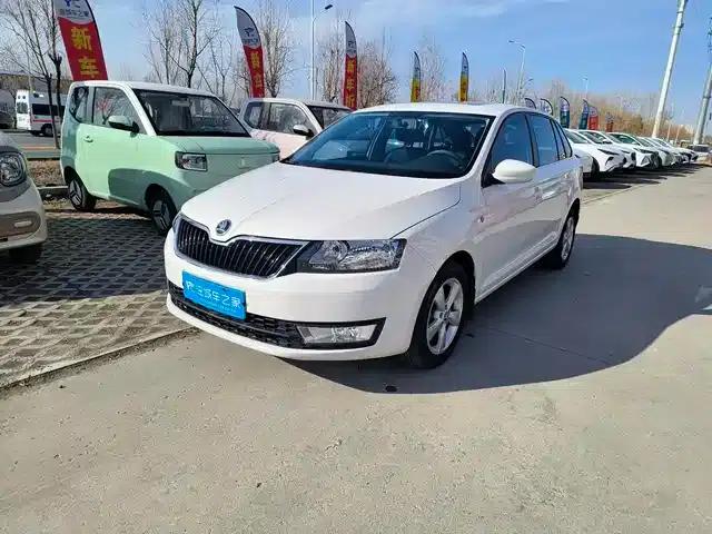 Rapid Spaceback 2016 Facelift 1.6L Automatic Comfortline