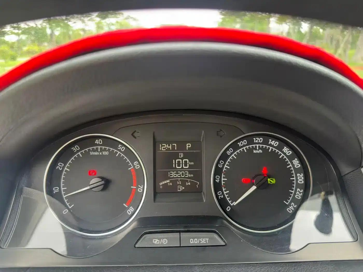 Rapid 2014 1.4TSI DSG Premium Edition — миниатюра 7