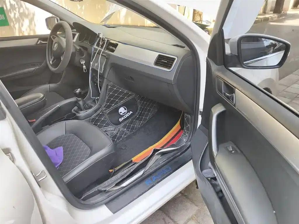 Rapid 2018 1.6L Manual Comfort Edition — миниатюра 17