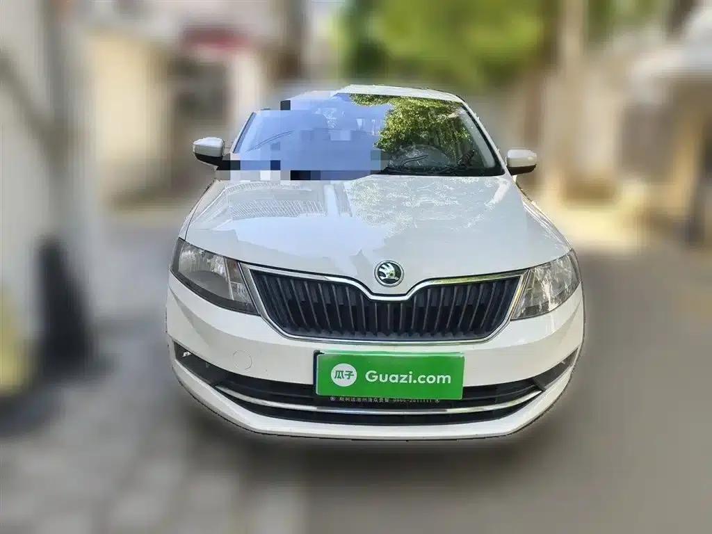 Rapid 2018 1.6L Manual Comfort Edition — миниатюра 21