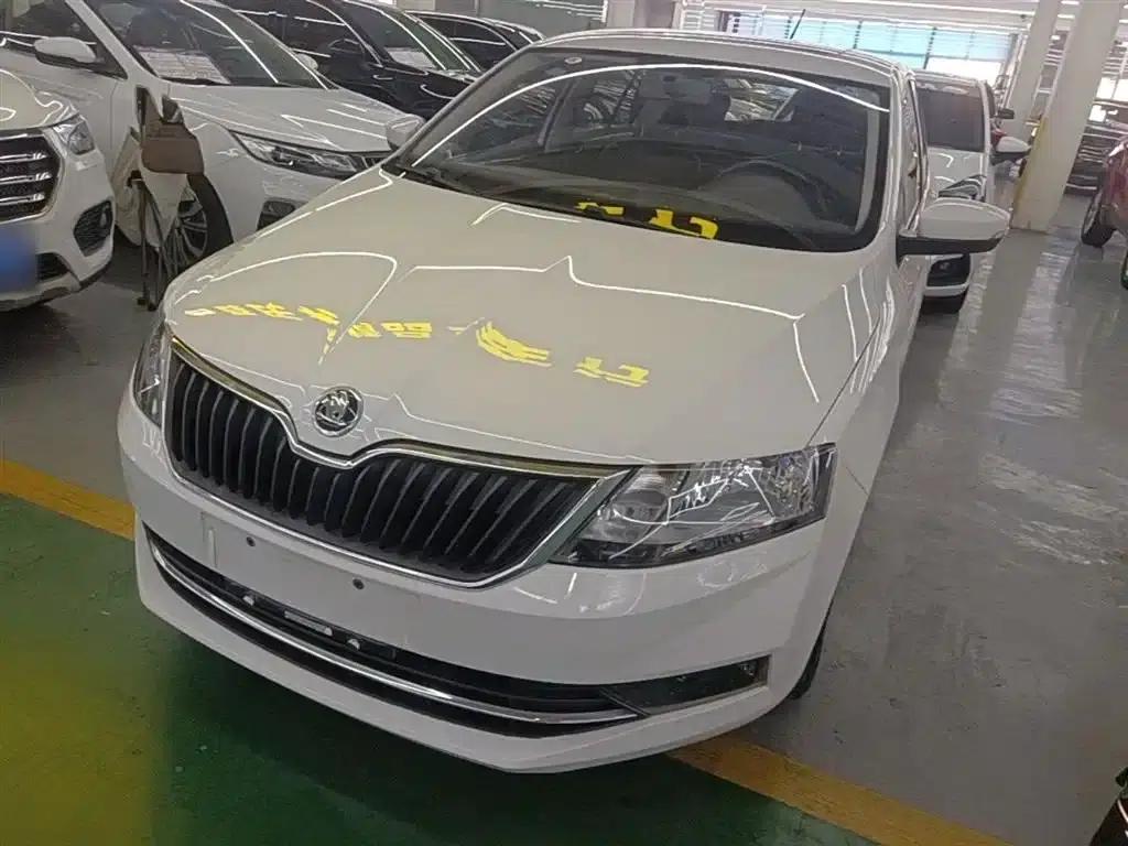 Rapid 2018 1.6L Manual Comfort Edition — миниатюра 1