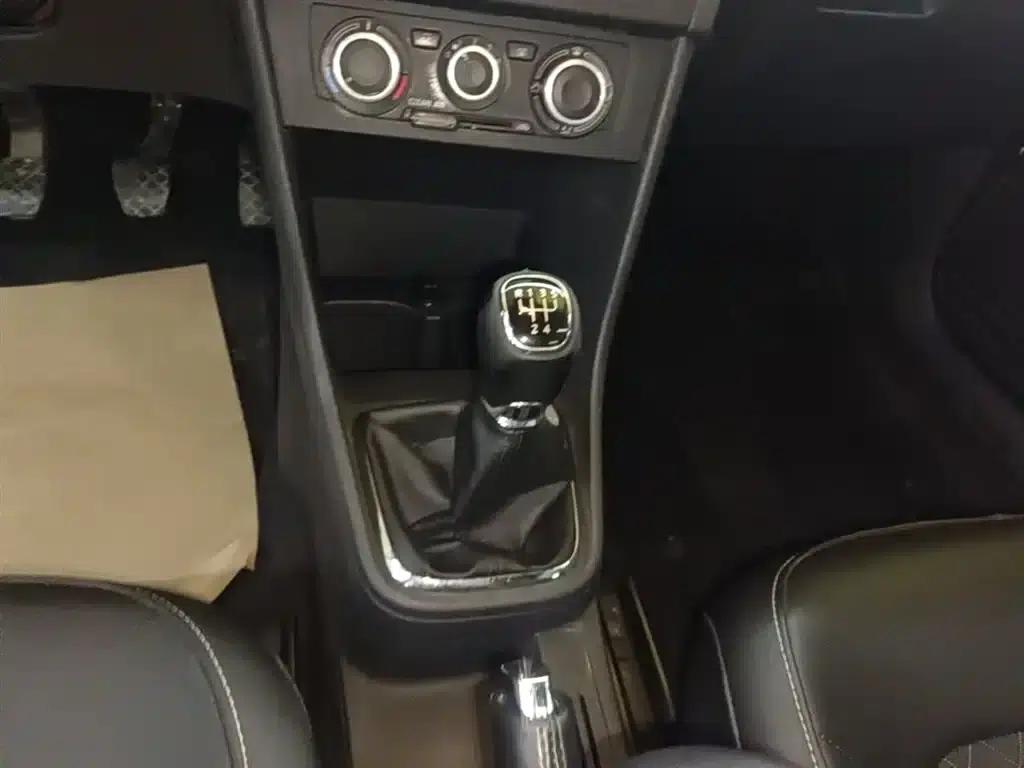 Rapid 2018 1.6L Manual Comfort Edition — миниатюра 14